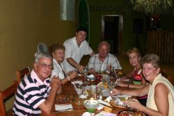 cholos-dinner-group2.jpg