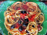 SPAGHETTI PUTTANESCA SPAGHETTI PUTTANESCA